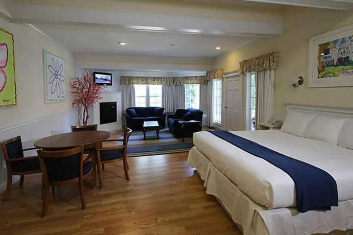 Room 25 of 51