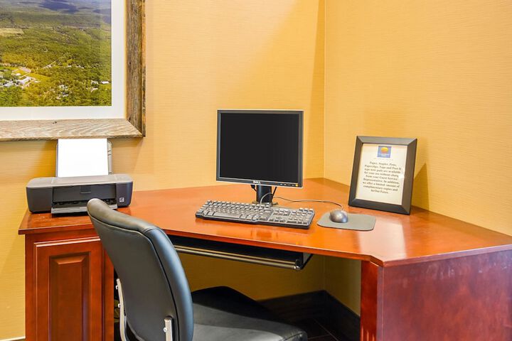 Business Center 41 of 41