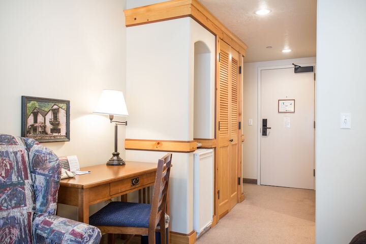 Room 27 of 53