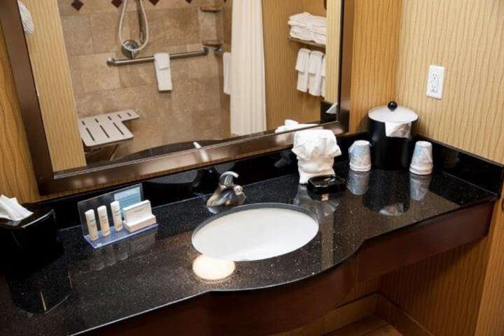 Hampton Inn & Suites Watertown
