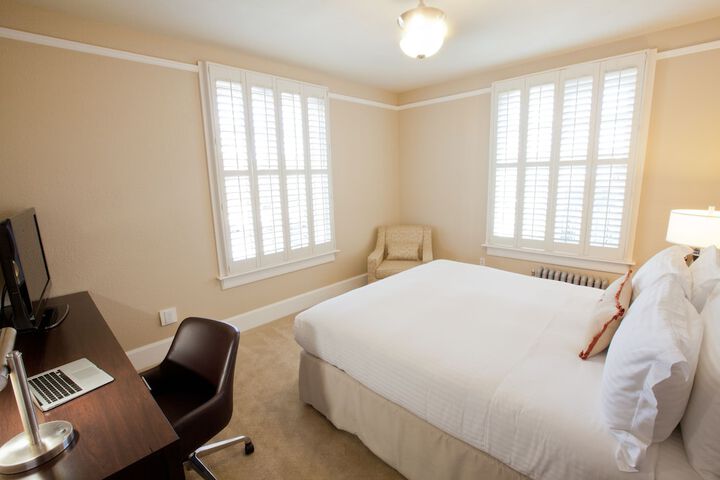 Room 7 of 24