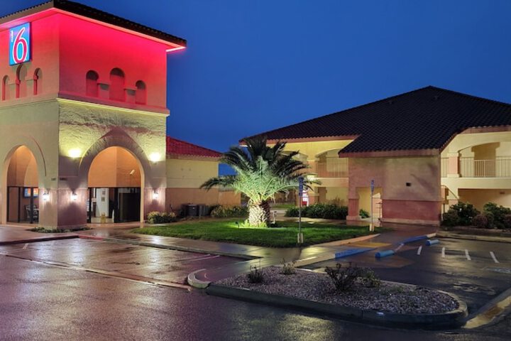 Hotel 6 of 58