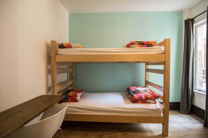 Room 34 of 40