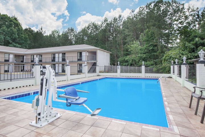 Pool 5 of 25
