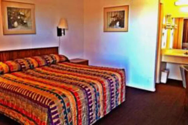 Waldron Inn