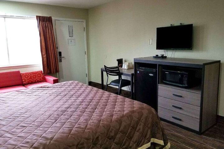 Room 4 of 21