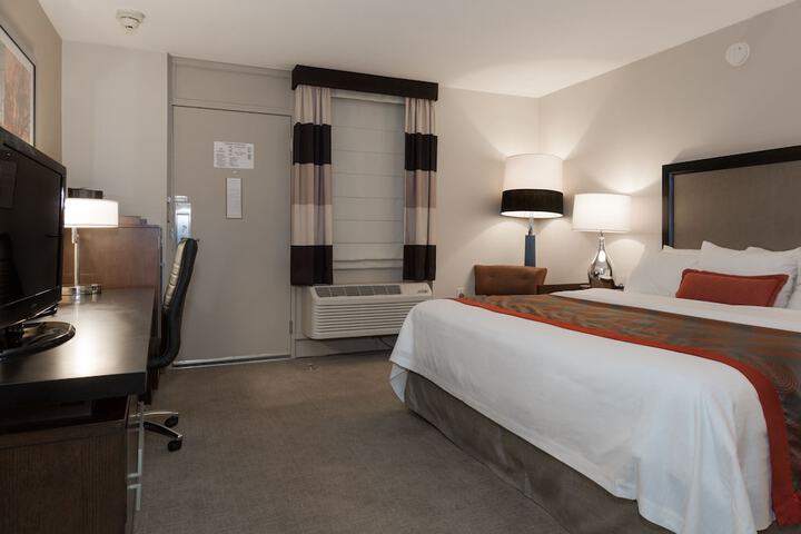 Room 18 of 33