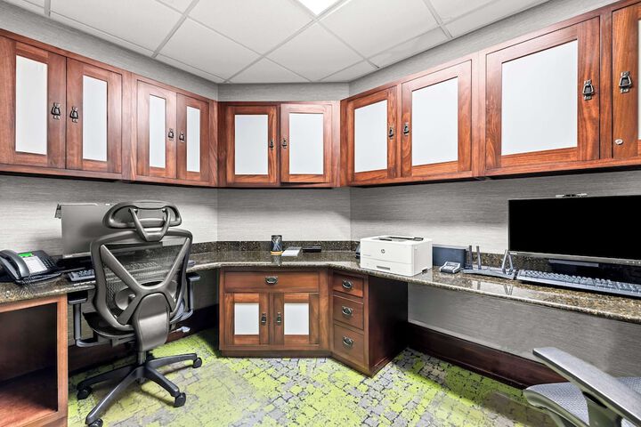 Business Center 45 of 45