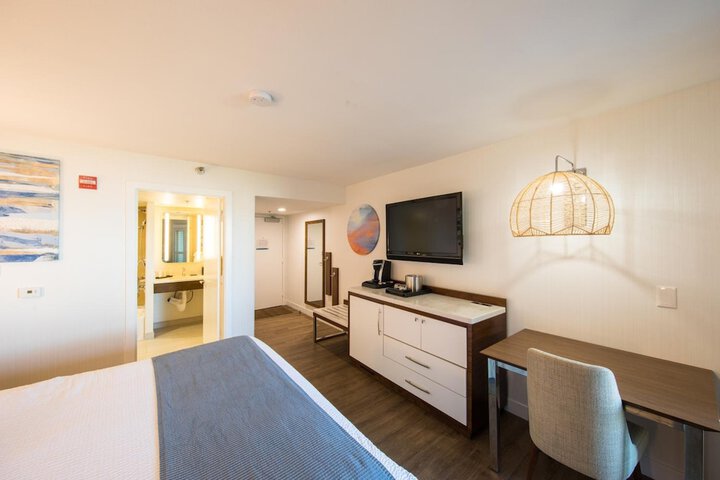 SeaCrest OceanFront Hotel