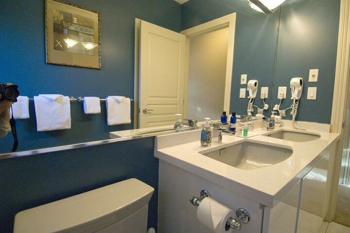 Room 42 of 57