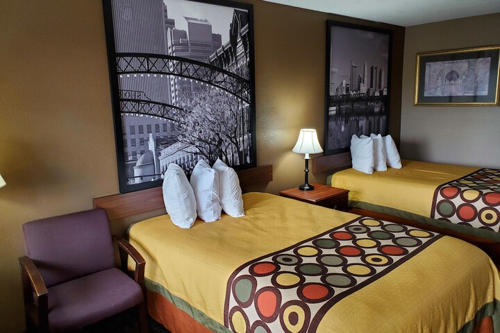 Room 11 of 21
