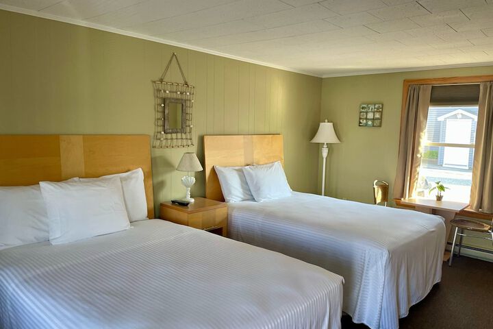 Room 70 of 96