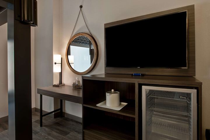 Room 51 of 105