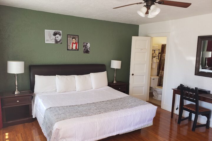 Room 43 of 52
