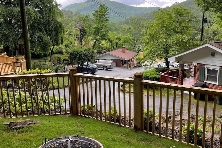 Mountain Aire Cottages Inn & Glamping