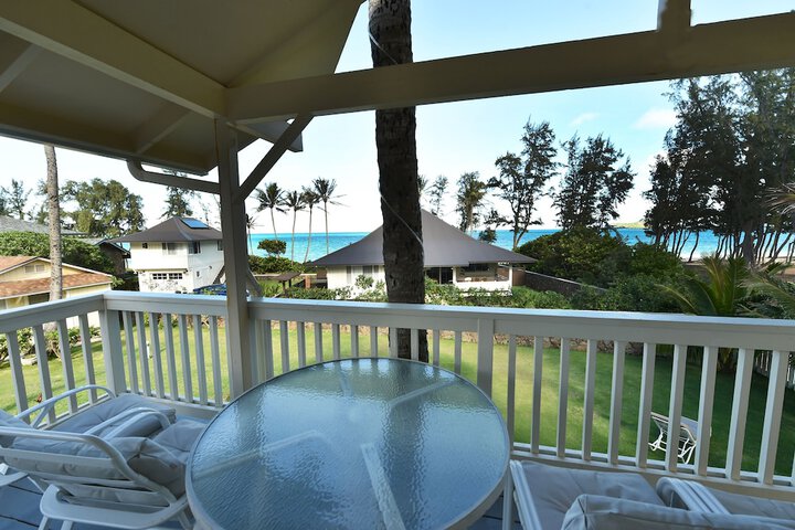 Waimanalo Beach Cottages