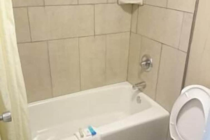 ASHEVILLE AIRPORT INN