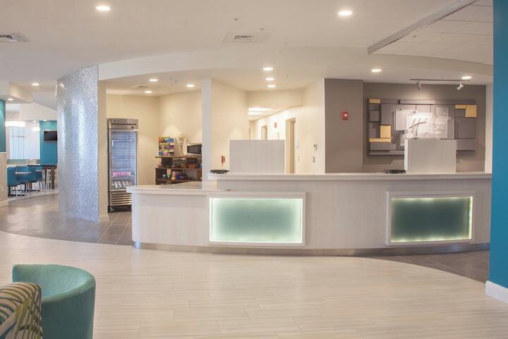 Holiday Inn Express & Suites Panama City Beach - Beachfront by IHG