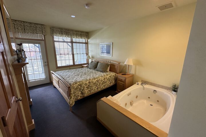 Birchwood Lodge