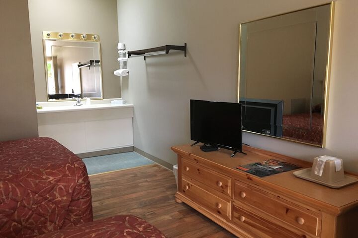 Room 17 of 30