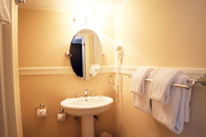 The Kennebunk Inn