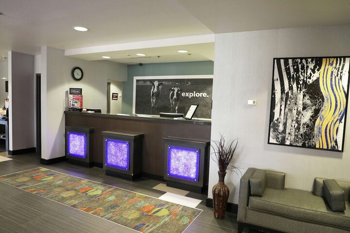 Hotel Interior 8 of 26
