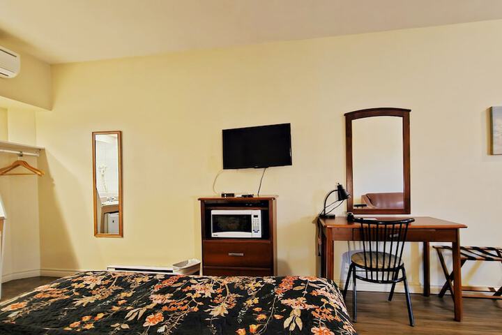 Room 37 of 84