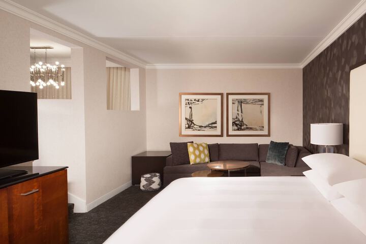 Room 29 of 53