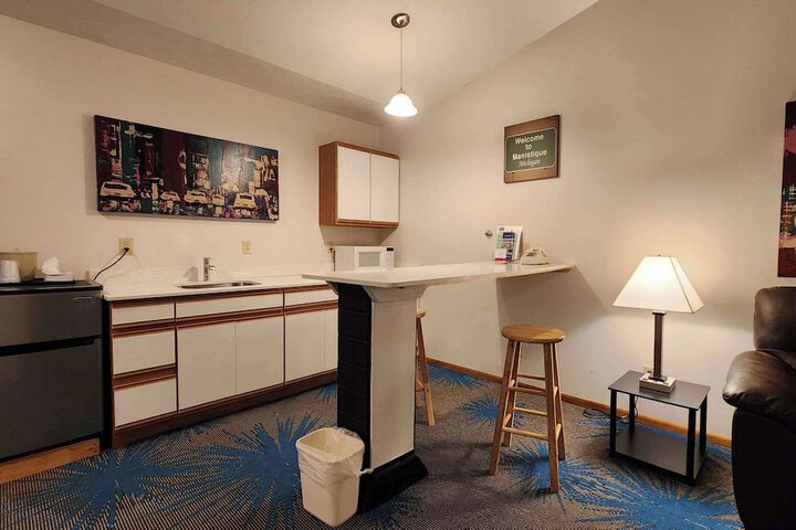 Room 53 of 80