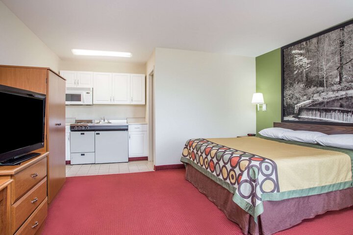 Room 12 of 14