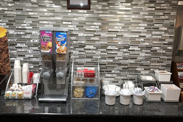 Breakfast/Coffee Service 25 of 27