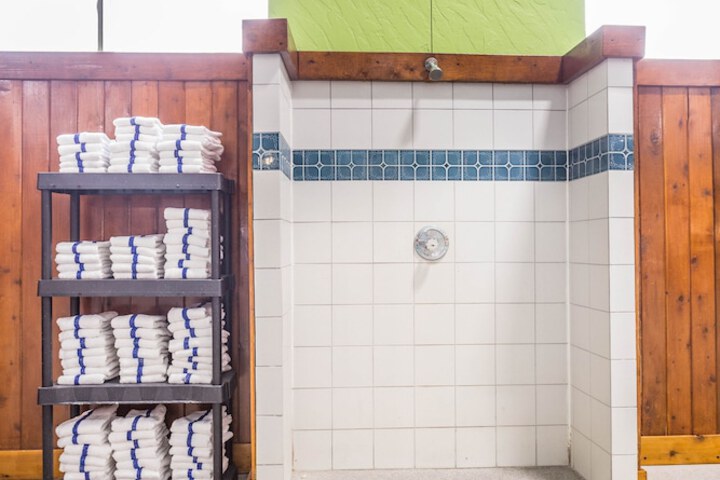EverSpring Inn & Suites