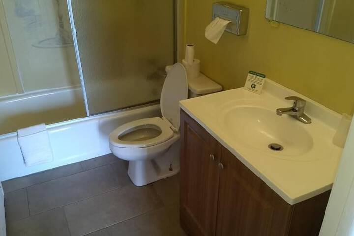 Room 11 of 15