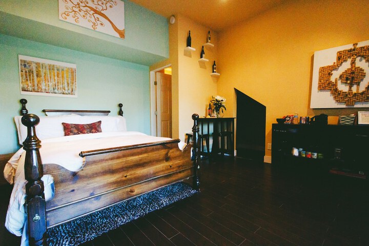 Room 16 of 48