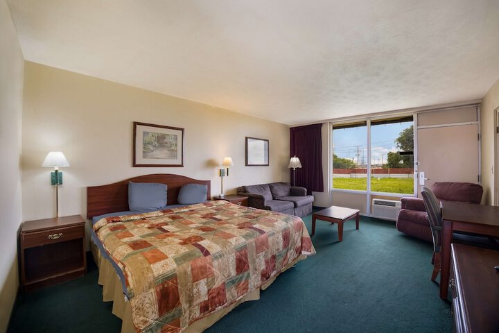 Travelodge by Wyndham Oakley