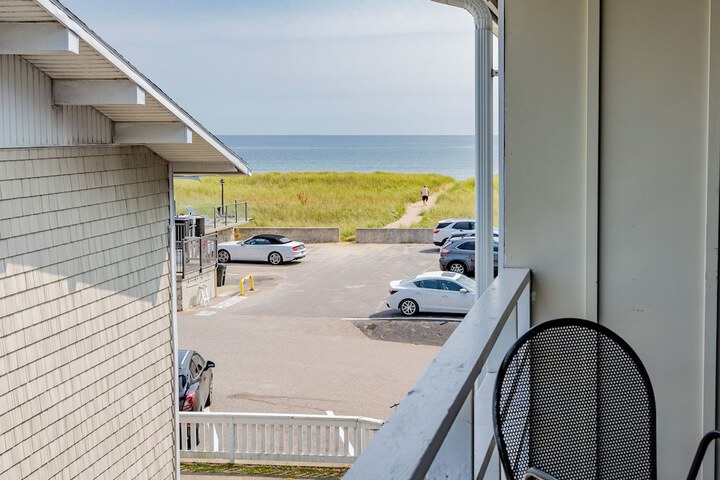 Waves Oceanfront Resort