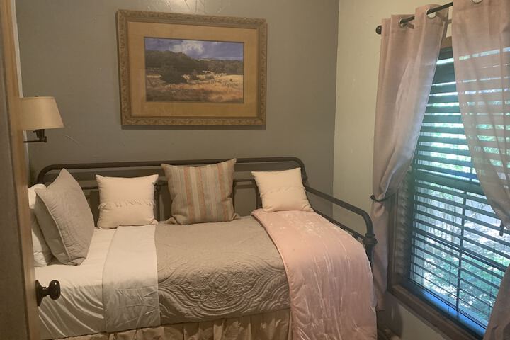 Room 105 of 361