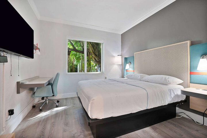 Atrium Hotel Trademark Collection by Wyndham