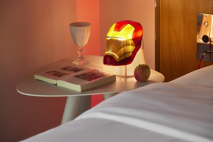 Room 18 of 121