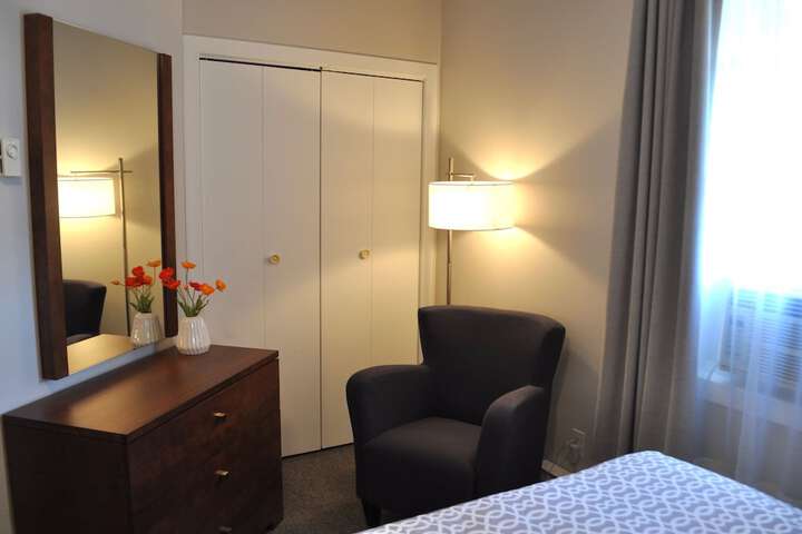 Room 12 of 25