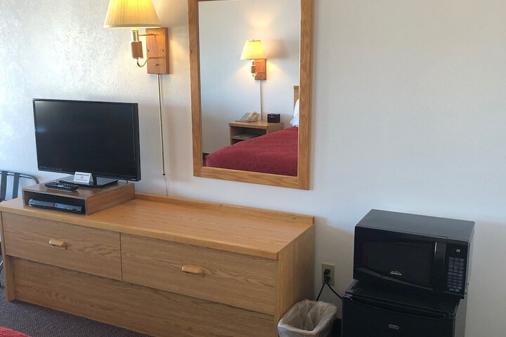 Room 32 of 36