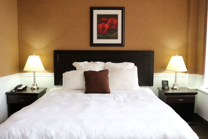 Nomad Hotel and Suites