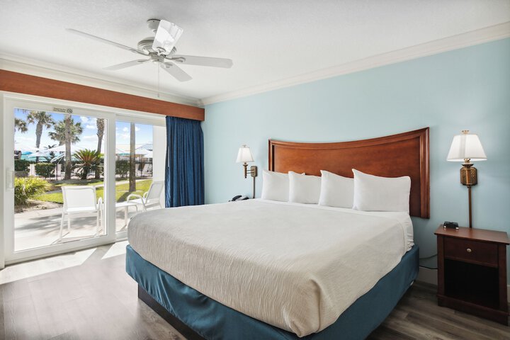 Seahorse Oceanfront Inn