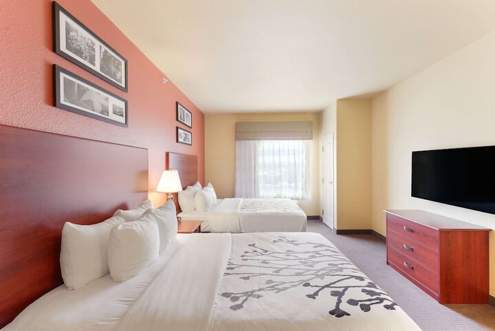 Room 34 of 53