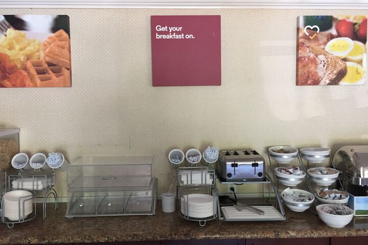 Breakfast/Coffee Service 60 of 69