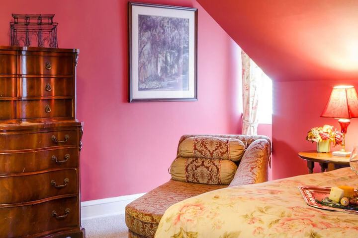 Carisbrooke Inn