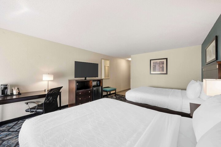 Room 14 of 40