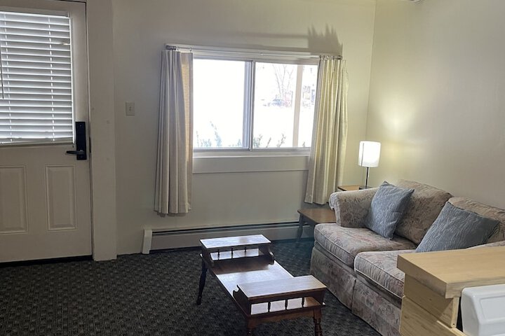 Room 27 of 29