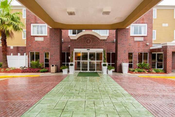 Hotel 6 of 51