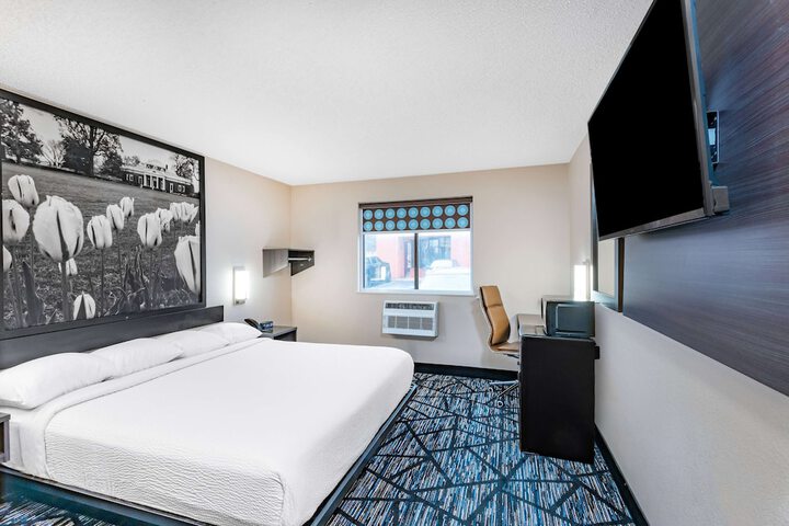 Room 22 of 28
